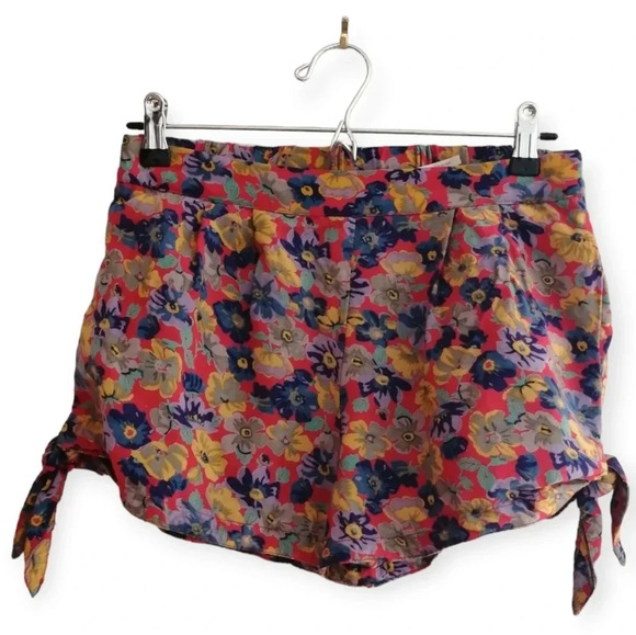 Urban Outfitters Kimchi Blue  Floral Shorts with Tie Sides Size Medium - Picture 15 of 15